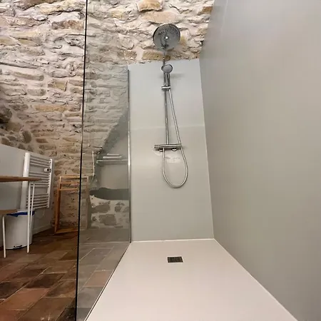 Relais De Poste South Ardeche * Saint-André-de-Cruzières