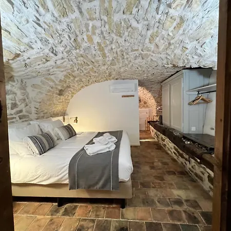 Relais De Poste South Ardeche アパート *