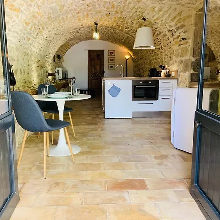 Relais De Poste South Ardeche Apartment *